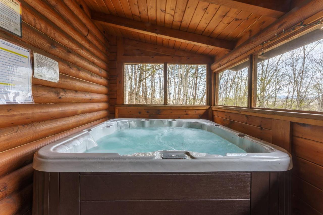 Big Bear Woods Villa Pigeon Forge Exterior photo