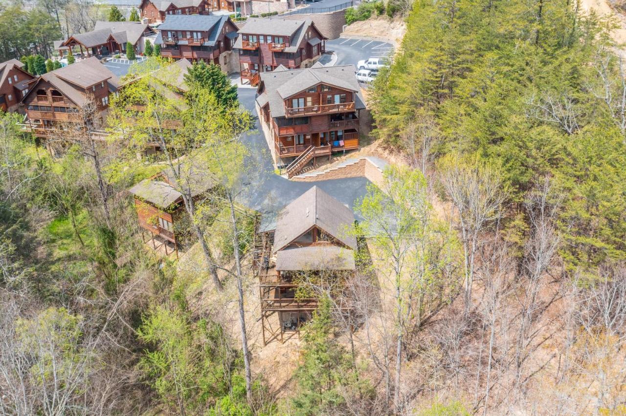Big Bear Woods Villa Pigeon Forge Exterior photo